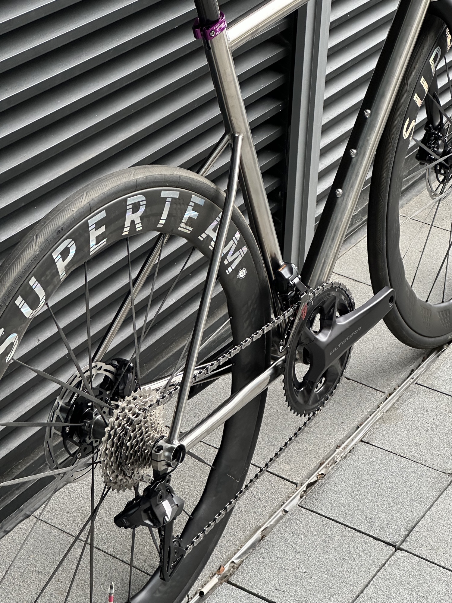 SUPER SIX Titanium